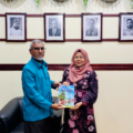 ދިވެހިބަހާއި އަދަބިއްޔާތުގެ ދާއިރާއިން، ދިވެހިބަހުން ފޮތްލިޔެ އެކުލަވައިލުމާއި ޝާއިޢުކުރުމުގެ ރޮނގުން ހިތްވަރުދިނުމުގެ ގައުމީ އިނާމު ލިބިވަޑައިގެންފައިވާ އަލްފާޟިލާ ޙުސްނާ ފަހްމީ ލިޔުއްވައިފައިވާ 15 ފޮތެއް ދިވެހިބަހުގެ އެކެޑަމީގެ ދިރާސީ ކުތުބުޚާނާއަށް ހަދިޔާކުރައްވައިފި.